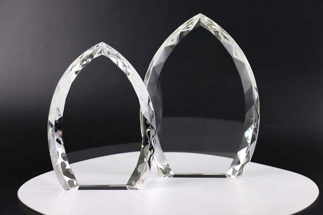 Crystal Jeweled Edge and Prism-Effect